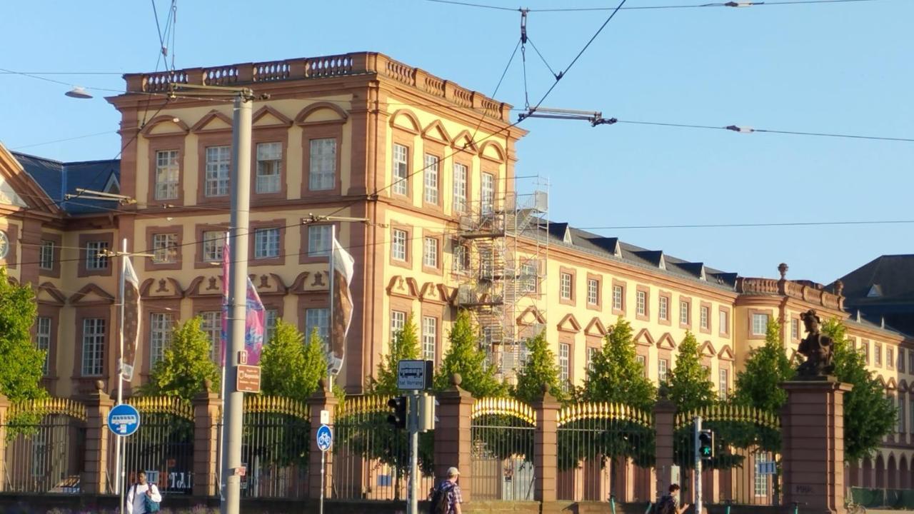 Apartamento Mannheim Zentrum Stadthaus Zimmer 3 Exterior foto
